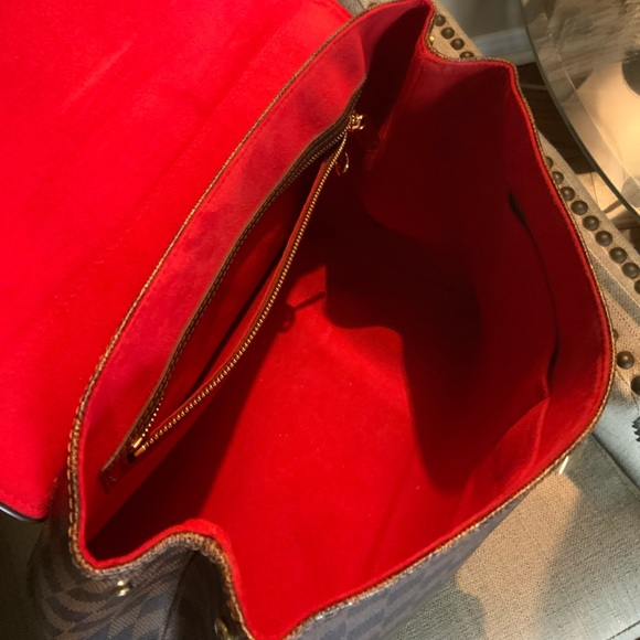 Authentic Luis Vuitton - Bergamo GM - Picture 10 of 15